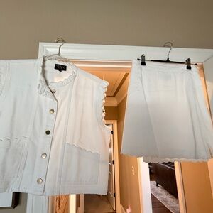 Stylish White Two-Piece Denim Skort Set with Scalloped Edges